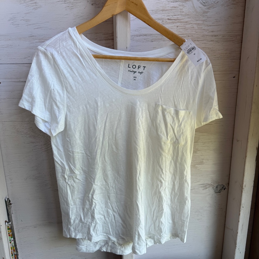 BNWT LOFT Women's vintage soft 100% cotton Pocket Tee medium
